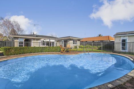 Photo of property in 17 Joyce Street, Pahurehure, Papakura, 2113