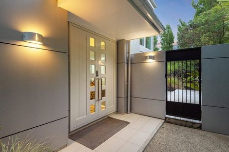 Photo of property in 42 Bayview Road, Browns Bay, Auckland, 0630