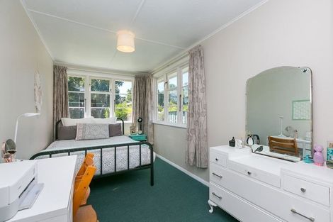 Photo of property in 64 Parsons Street, Frankleigh Park, New Plymouth, 4310