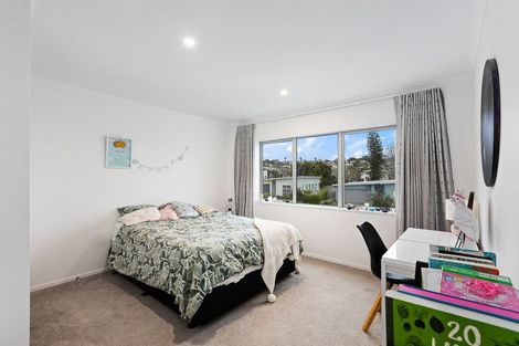 Photo of property in 11 Kukuwai Avenue, Red Beach, 0932