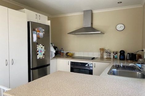 Photo of property in 11a Coubray Place, Botany Downs, Auckland, 2010