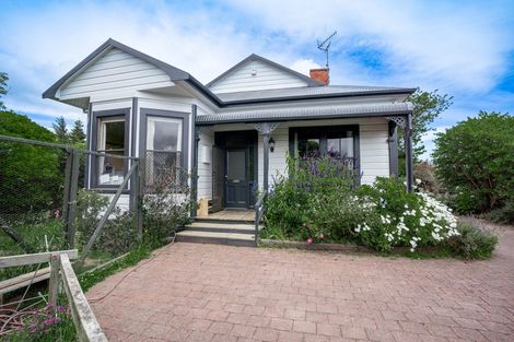 Photo of property in 54 Brightwater Terrace, Terrace End, Palmerston North, 4410