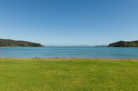 Photo of property in 250 Paroa Bay Road, Russell, 0272