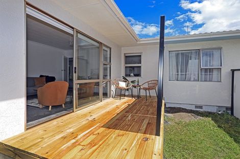 Photo of property in 27 York Avenue, Tamatea, Napier, 4112