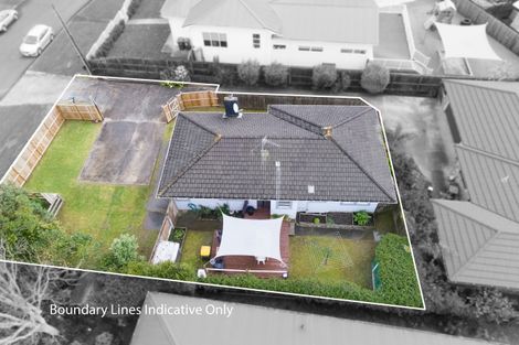 Photo of property in 10 Valley Road, Waiuku, 2123