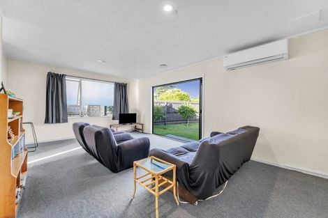 Photo of property in 2/48 Tabitha Crescent, Henderson, Auckland, 0612