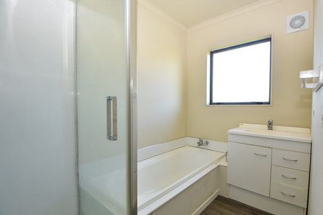 Photo of property in 74 Kent Street, Carterton, 5713