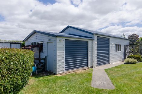 Photo of property in 10 Kenwyn Drive, Carterton, 5713