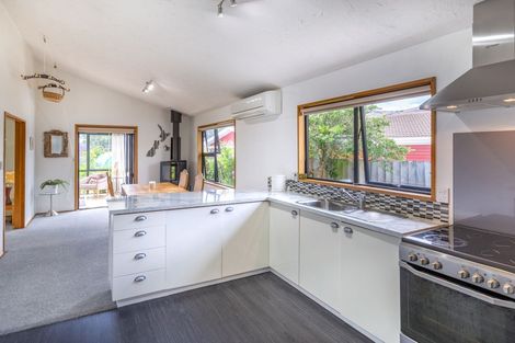 Photo of property in 11 Warner Place, Heathcote Valley, Christchurch, 8022