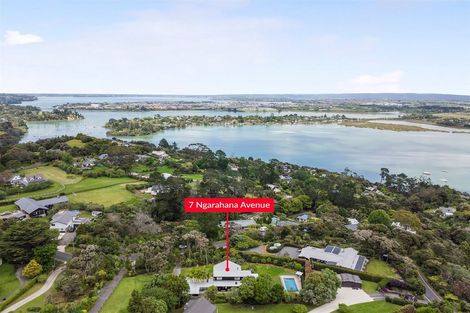 Photo of property in 7 Ngarahana Avenue, Paremoremo, Auckland, 0632