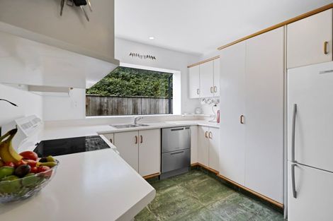 Photo of property in 35a Tukapa Street, Westown, New Plymouth, 4310