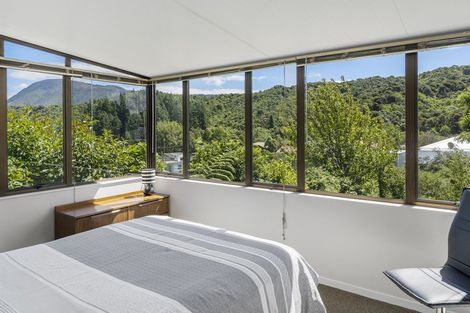 Photo of property in 143a Waikawa Road, Picton, 7220