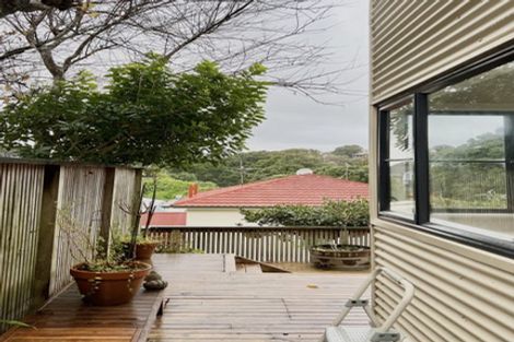 Photo of property in 2c Lewisville Terrace, Thorndon, Wellington, 6011