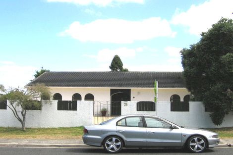 Photo of property in 1/78 Rangatira Road, Beach Haven, Auckland, 0626