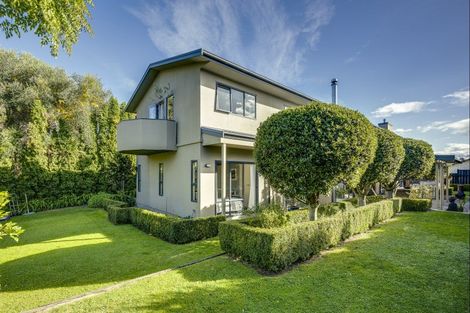 Photo of property in 11 Woodford Heights, Havelock North, 4130