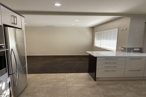 Photo of property in 1/23 Hattaway Avenue, Bucklands Beach, Auckland, 2012