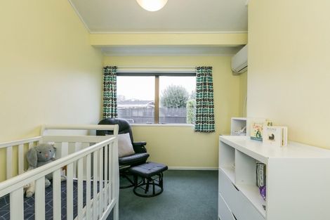 Photo of property in 27 James Cook Street, Havelock North, 4130