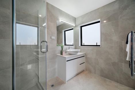 Photo of property in 28 Kairakau Street, Papakura, 2110