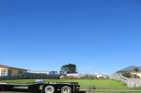 Photo of property in 60 Andrews Street, Foxton Beach, Foxton, 4815