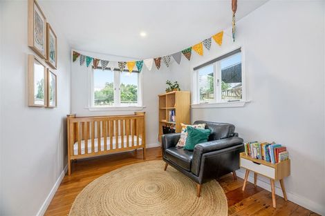 Photo of property in 18 Kamara Road, Glen Eden, Auckland, 0602