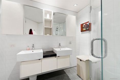 Photo of property in 5/7 The Promenade, Takapuna, Auckland, 0622