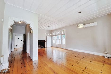 Photo of property in 1 Puriri Street, Takapuna, Auckland, 0622