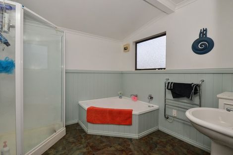 Photo of property in 22 Pickering Crescent, Chedworth, Hamilton, 3210