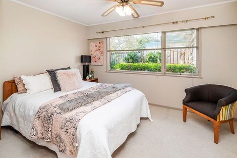 Photo of property in 10 Roadley Avenue, Sunnyhills, Auckland, 2010