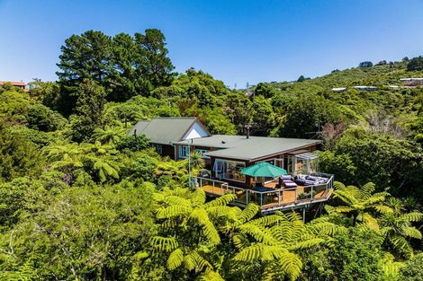 Photo of property in 60 Pomare Road, Tirohanga, Lower Hutt, 5010