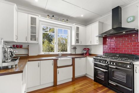 Photo of property in 10a Waterview Road, Stanley Point, Auckland, 0624