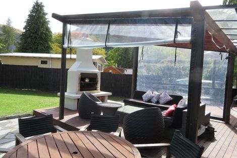 Photo of property in 6 Cardigan Street, Arrowtown, 9302