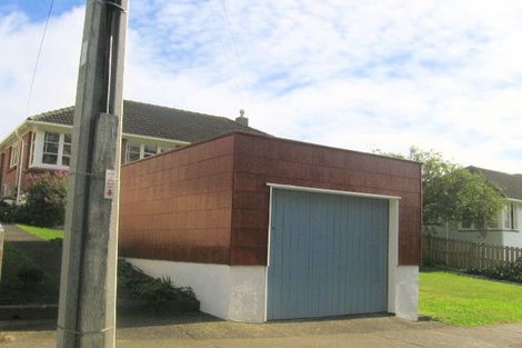 Photo of property in 16 Mexted Crescent, Ranui, Porirua, 5024