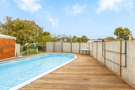 Photo of property in 14 Walton Road, Paraparaumu Beach, Paraparaumu, 5032