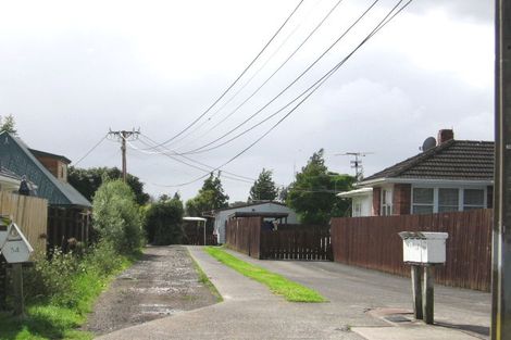Photo of property in 1/34 Edwards Avenue, Henderson, Auckland, 0610