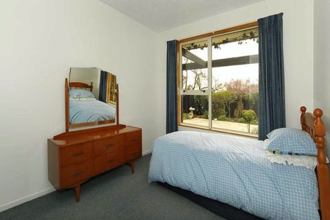 Photo of property in 38 Kintyre Drive, Broomfield, Christchurch, 8042