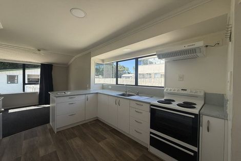 Photo of property in 13 Pyle Road West, One Tree Point, 0118