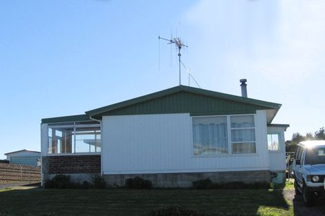 Photo of property in 6a Robert Mckeen Street, Otaki Beach, Otaki, 5512