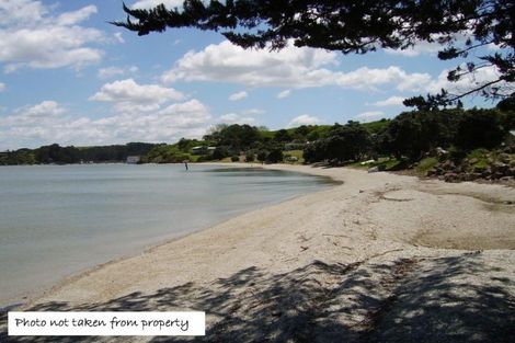 Photo of property in 29 Oxford Street, Whakapirau, Maungaturoto, 0583