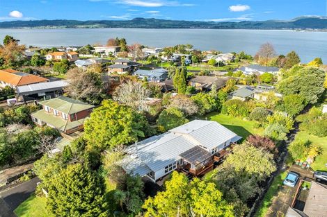 Photo of property in 44 Grand Vue Road, Kawaha Point, Rotorua, 3010
