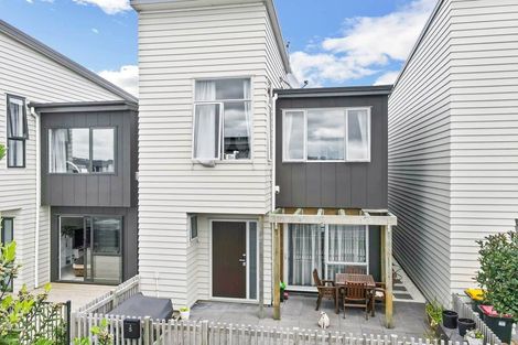 Photo of property in 5 Tahingamanu Road, Hobsonville, Auckland, 0616