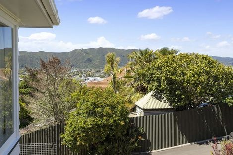 Photo of property in 7 Onehuka Road, Tirohanga, Lower Hutt, 5010