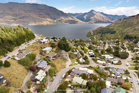 Photo of property in 214 Fernhill Road, Sunshine Bay, Queenstown, 9300