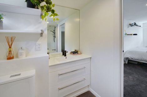 Photo of property in 17 Joyce Crescent, Ilam, Christchurch, 8041