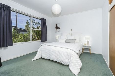 Photo of property in 1/47 Braemar Road, Rothesay Bay, Auckland, 0630