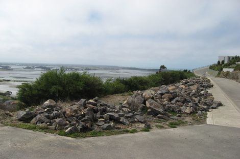 Photo of property in 9 Rifleman Lane, Redcliffs, Christchurch, 8081