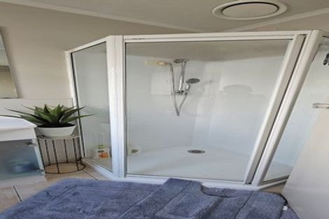 Photo of property in 12 Ransom Smyth Drive, Goodwood Heights, Auckland, 2105