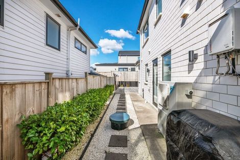 Photo of property in 80 Drumbuoy Drive, Flat Bush, Auckland, 2019