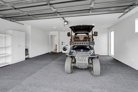 Photo of property in 4 Kakariki Lane, Waiwhakaiho, New Plymouth, 4312