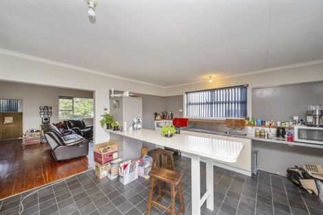 Photo of property in 1 Collins Street, Hawera, 4610