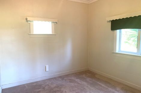 Photo of property in 324 Taupaki Road, Taupaki, Henderson, 0782